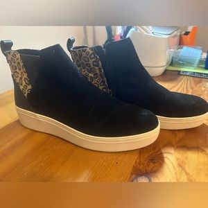 TOMS Jamie Suede Pull On Sneakers Size 9.5